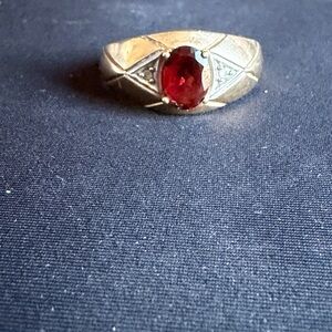 10k solid Gold Ring with Garnet Gemstone